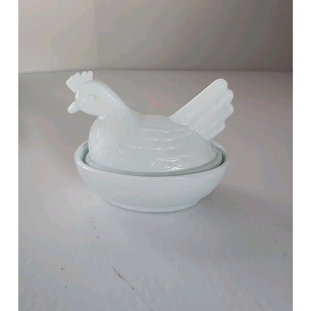 Rare Enesco 4 1/4" white milk glass Hen On Nest